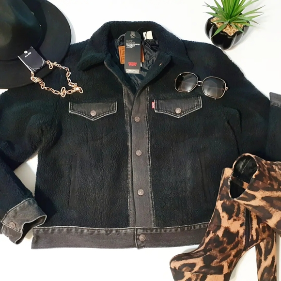 💎NWT Levi's Black Sherpa Ex-Boyfriend Trucker Jacket - Picture 10 of 12